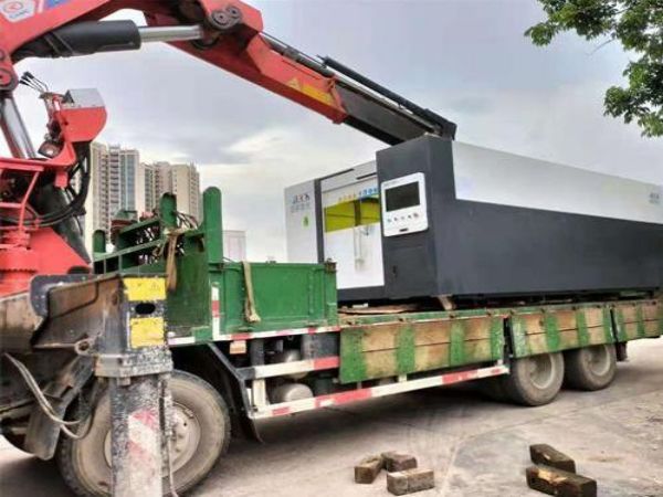 大鹏新区吊车租赁_吊车出租使用过程中要严格规程
